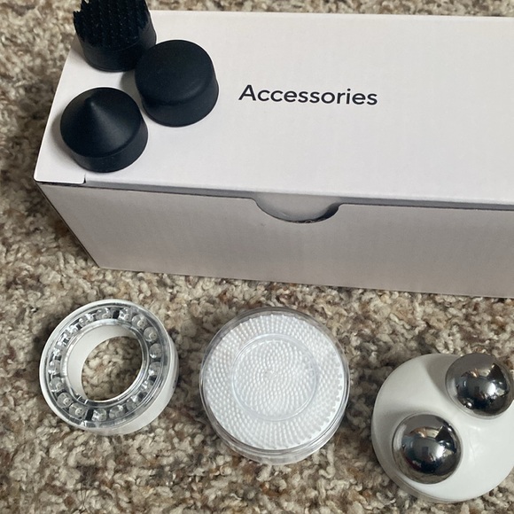 Theraface Pro facial toning device, practically new! - Picture 4 of 7